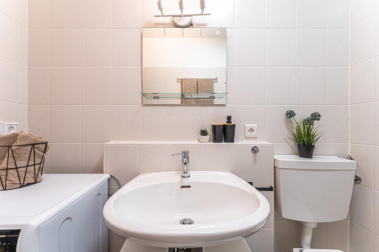 Vollausgtesttattes Modernes Studio,Nahe Btu,Netflix,Kostenloser Tiefgaragenstellplatz Cottbus Extérieur photo